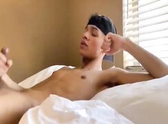 Blond young wanker