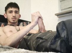 AHV-HD - Dutch boy jerking in bed