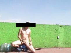 AHV-HD - Outdoors wanks by a wall
