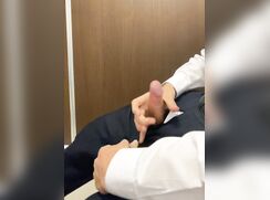 Japanese boy solo cumshot