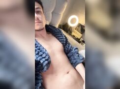 Daniel Thorne 21 - Your hairy arse would look good riding my hard dick...
