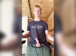 Jeune blond se branle