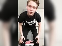 Hey makes me horny
