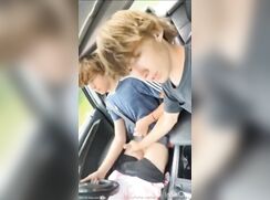 Don’t get distracted while driving