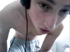 Twink Condom Wank