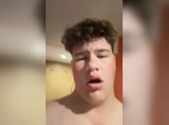 Cubby boy like to get expose