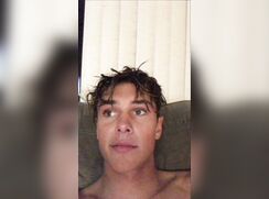 Bathroom Babes #12 Selfie Phone Gay Porn