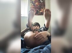 Teen fingers his hole boys porn