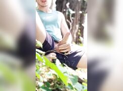 Risky wanking 079