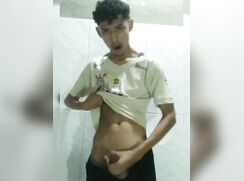 Só uma punheta em casa