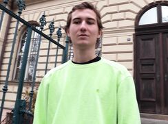 CH 678, Camera guy pays a young guy in a lime green top, outside an old house, to suc