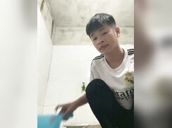 Horny twink jerks-off his big dick