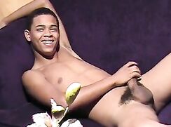 Amateur webcam: Latino pick-up