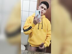 Latino hottie makes a selfie jerking his cock