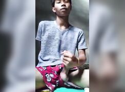 Guy with big dick squirts ropes of cum