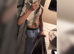 Dude makes selfie of him stroking his big dick
