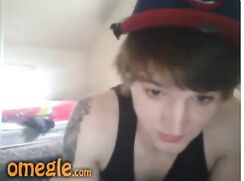 Tattooed Twunk Jerks Shaved Cock On Omegle