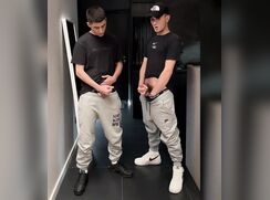 Bros jerking off together