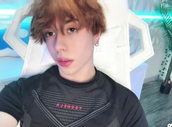 Horny Twink Jerking and Cumming