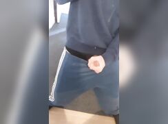 AHV - Quick game in front of a mirror