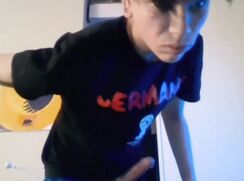 GERMAN TEEN JERKS OFF HIS FAT BOMB - CUM