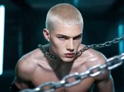 ♥ CHAINED ♥