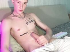 TRAVIS - LATVIA TWINK  SHOOTS A LOAD ON CAM