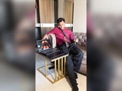 S09A02 - India guy