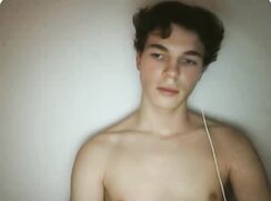 18yo German huge cumshot