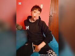 Morrito latino caliente tocandose