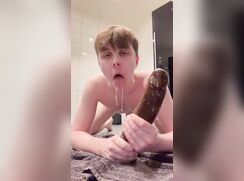 White Norwegian faggot sucking bbc dildo exposed