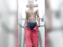 S21A01 - Almost caught me masturbating ih the bathroom