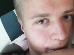 JTwinks - Fit dude flexes his muscles and jerks off