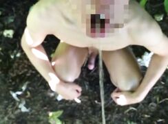 S30A07 - Piss and cum in park