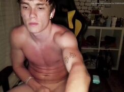 College guy cums for token
