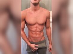 Nice print in ripped dudes sweats