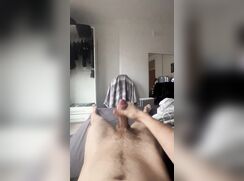 Hairy twunk cumming