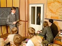 Restored “Das Fickende Klassenzimmer scn4” – HD Vintage Euro Teen Sex Orgy