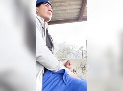 hates his own jiz