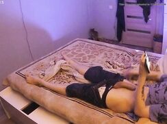 (IPCAM) Horny guy jerks in friends guest bedroom