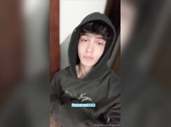 Hot Brazilian Twink Gustavo cam Show