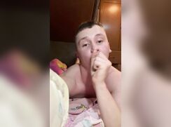 Joshua Young Twink 19 Years Old Shows Off On Camera