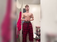 cute dirtydawz strip and cummig jerks off