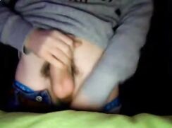 Uncut Canuck Cums Into Tissue