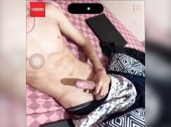 Novinho Gostoso piru grande Lindo punheta e goza na Cam. Straight Hot Boy Cum on cam