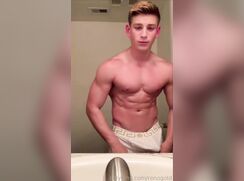 Bathroom Babes Muscle Boys GayTube