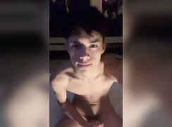 cute argentino lau cumming hot bate