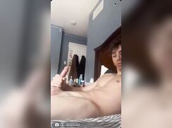 bed wanker dude hot cumming bate clip