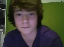 Texas twink jerks on cam with friend in the room