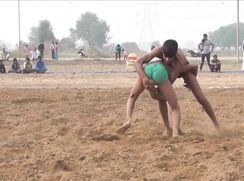 Slomo Kushti, balls must hurt